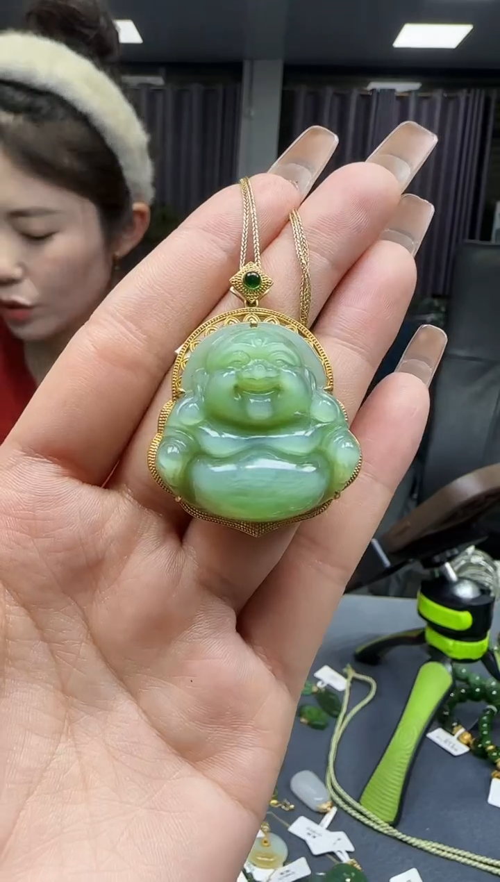 【闪购商品】和田玉挂件18K金镶嵌1