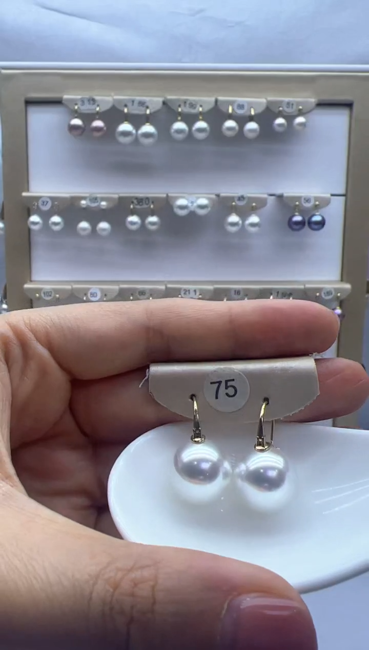 【闪购商品】淡水珍珠耳饰18K金镶嵌75