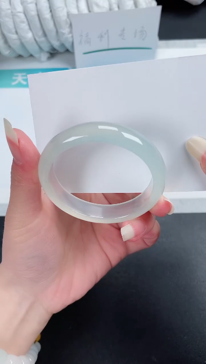 【闪购商品】石英质玉手镯未镶嵌493-52