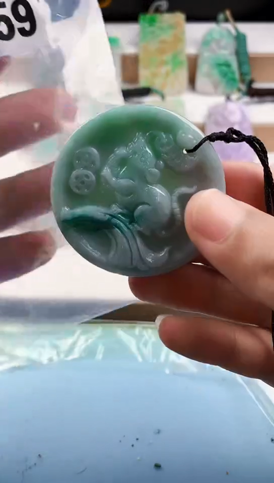 翡翠未镶嵌颈饰天然翡翠吊坠挂件