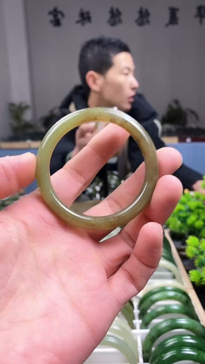 【闪购商品】和田玉手镯未镶嵌52.6