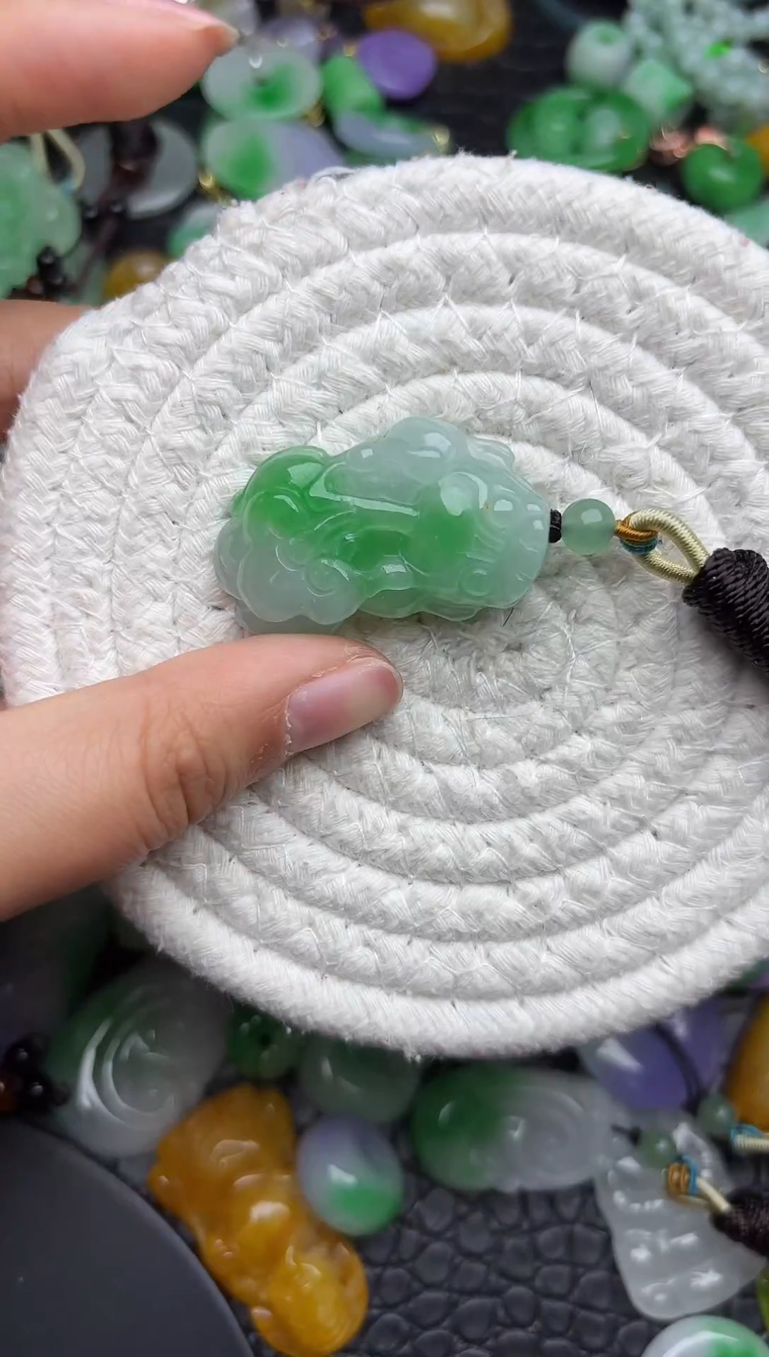 颈饰未镶嵌翡翠缅甸翡翠吊坠