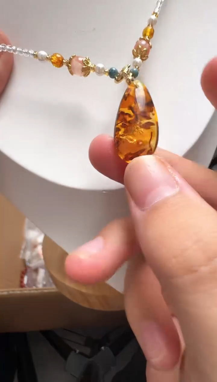 【闪购商品】琥珀（花珀）颈饰未镶嵌上