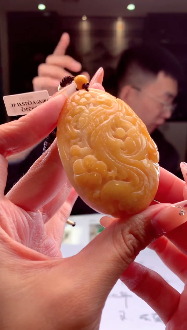 【闪购商品】定制翡翠未镶嵌挂件发货（拍一发一）