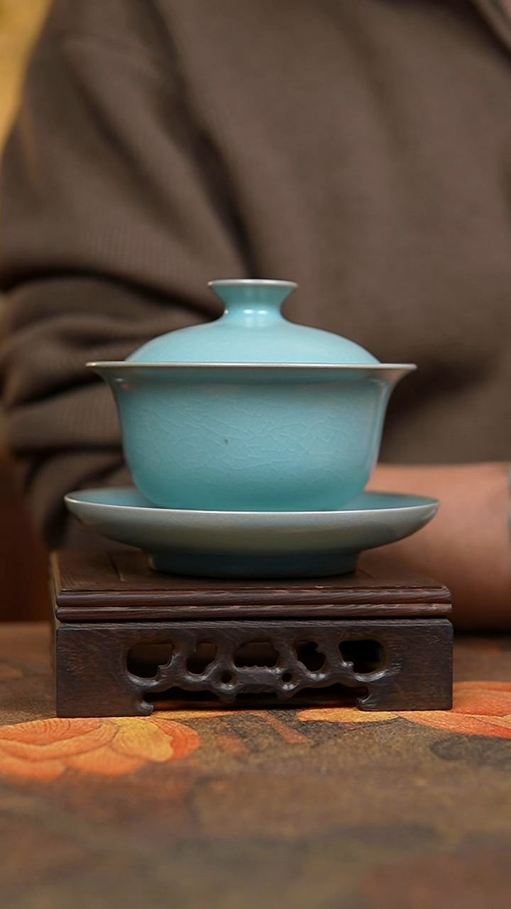 其他仿古天青纯手工三才元宝盖碗瑕开片