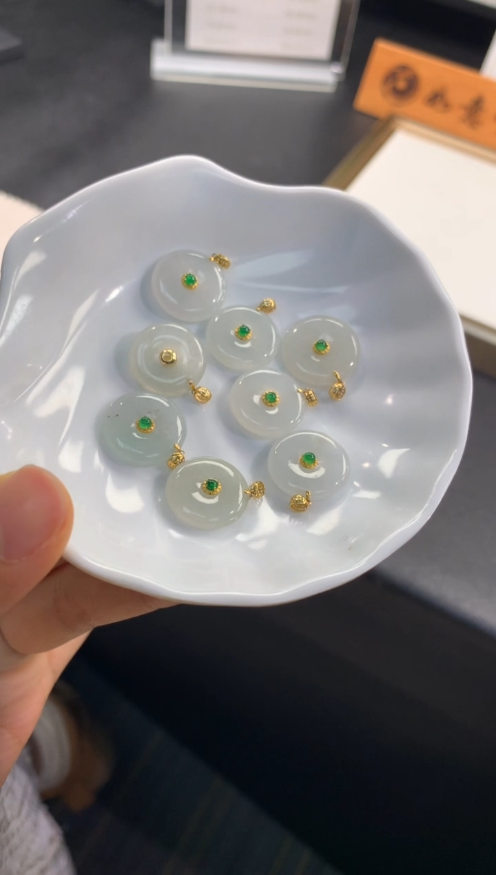 【闪购商品】翡翠颈饰18K金镶嵌FA207平安扣多样性发其一赠皮绳