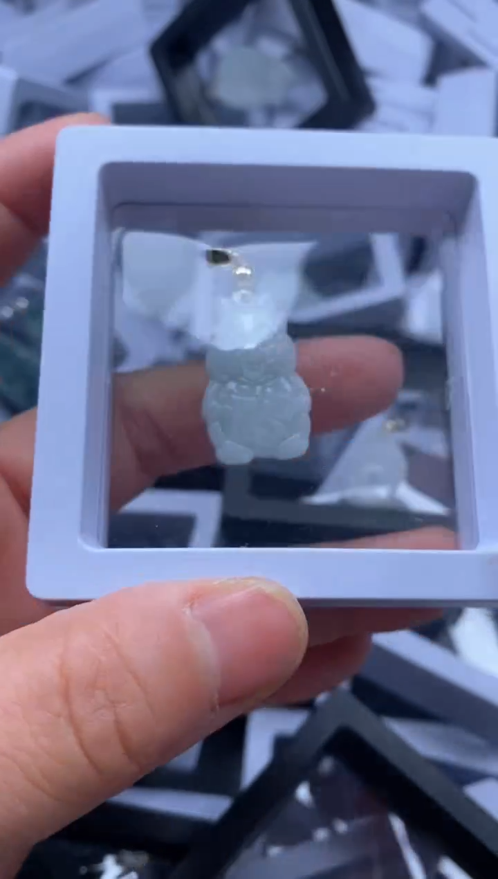 【闪购商品】翡翠吊坠(不含链)未镶嵌40380