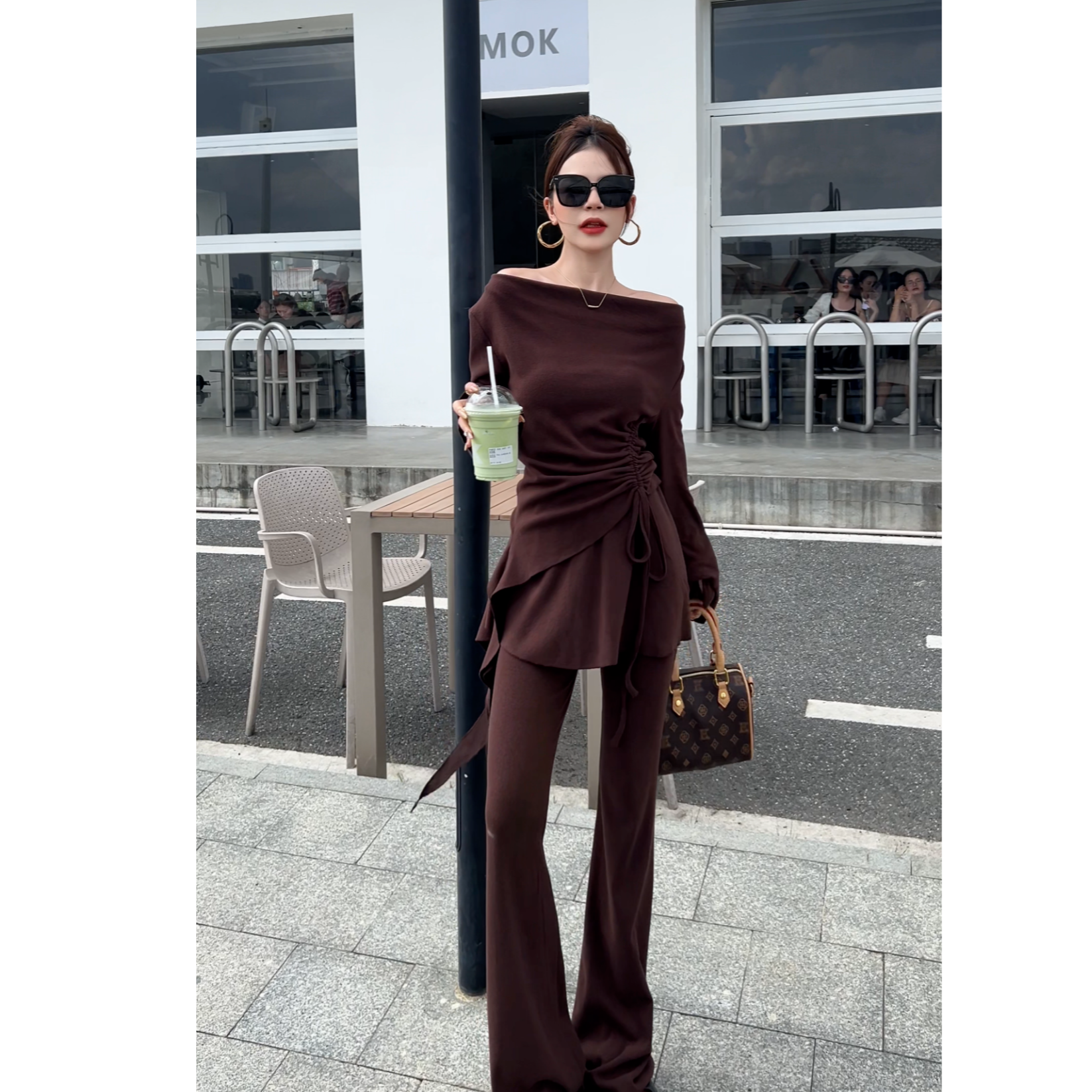 XIAOQIN【假日特调】早秋气质修身长袖上衣抽绳屁帘微喇裤套装T190