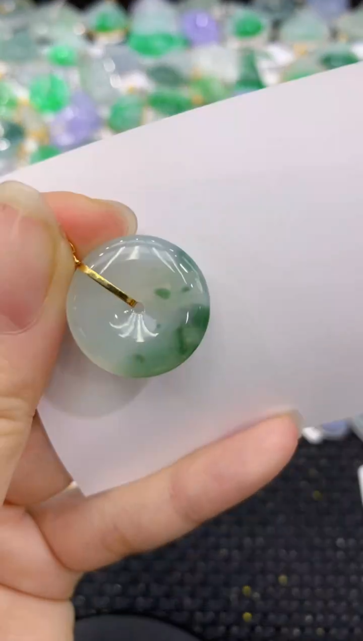 【闪购商品】翡翠颈饰18K金镶嵌8888888888