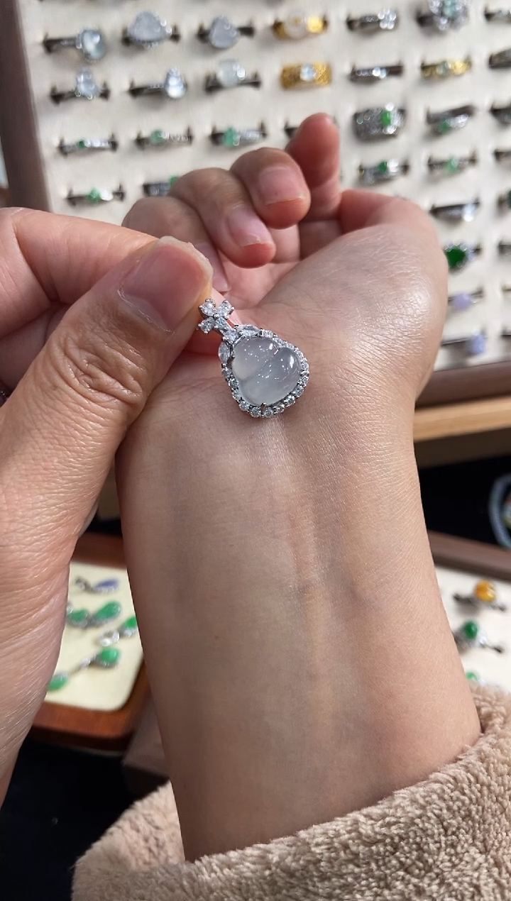 银S925镶嵌挂件翡翠大*慕吊坠