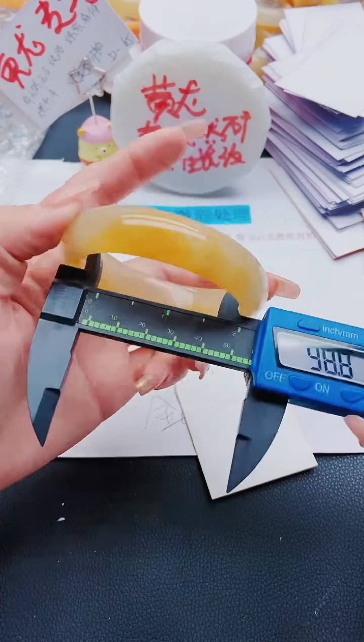 【闪购商品】石英质玉手镯未镶嵌K210-58-59