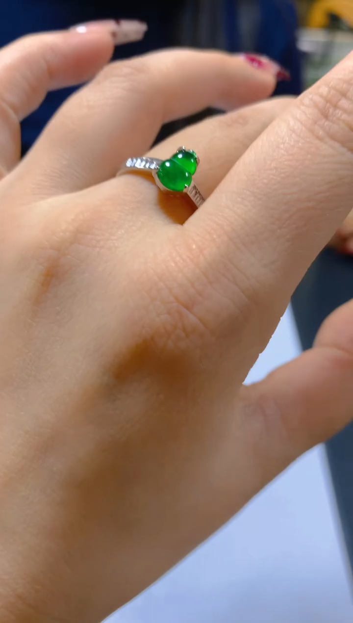 未镶嵌戒指翡翠多样性发一