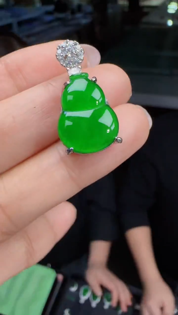 未镶嵌定制翡翠翡翠吊坠10