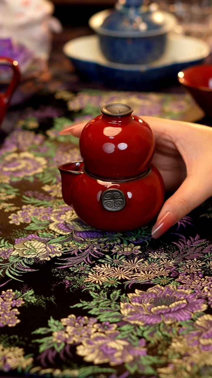 故宫红葫芦一壶两杯······