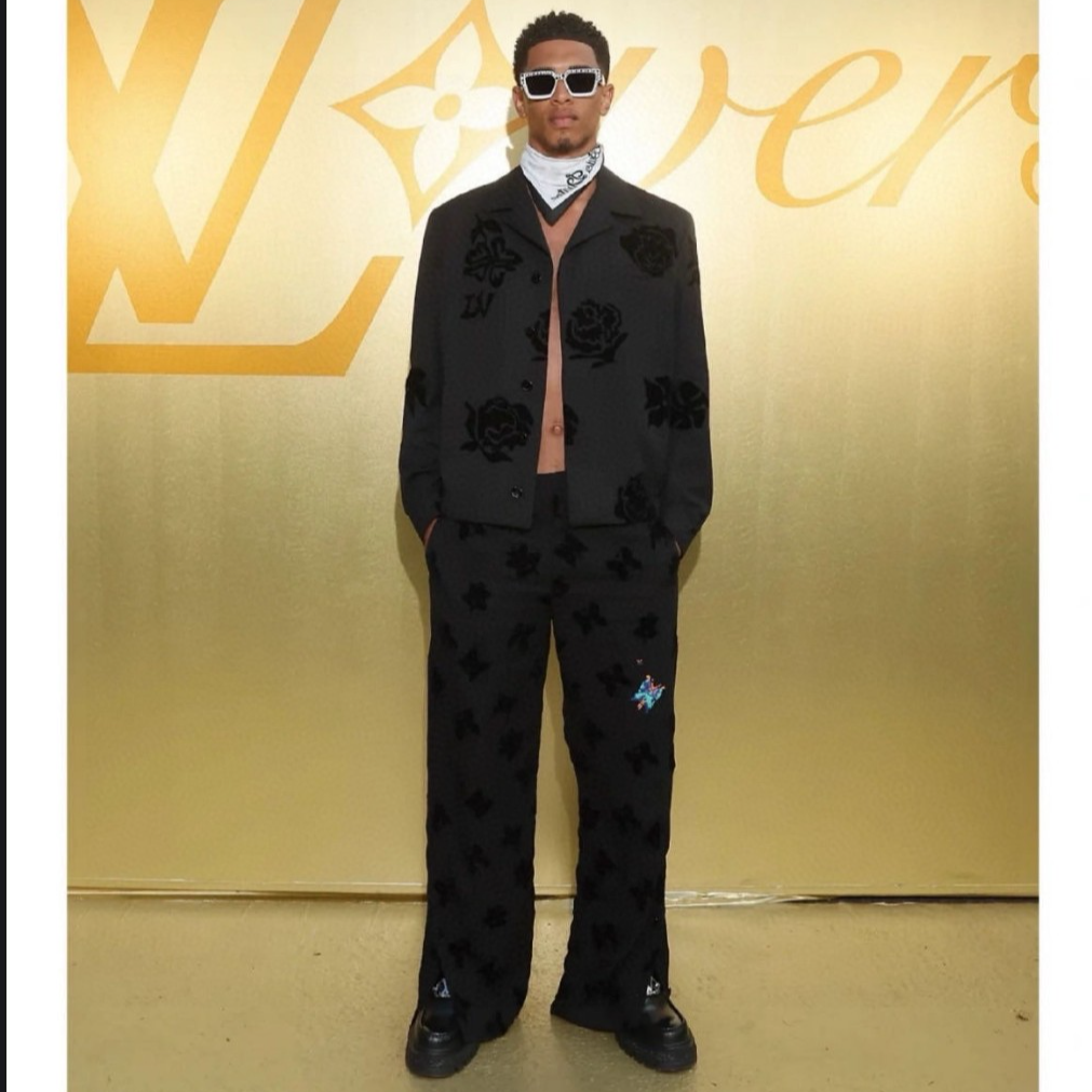 99新 LouisVuitton/路易威登 黑色植绒花卉衬衫/尺码m/QH001123