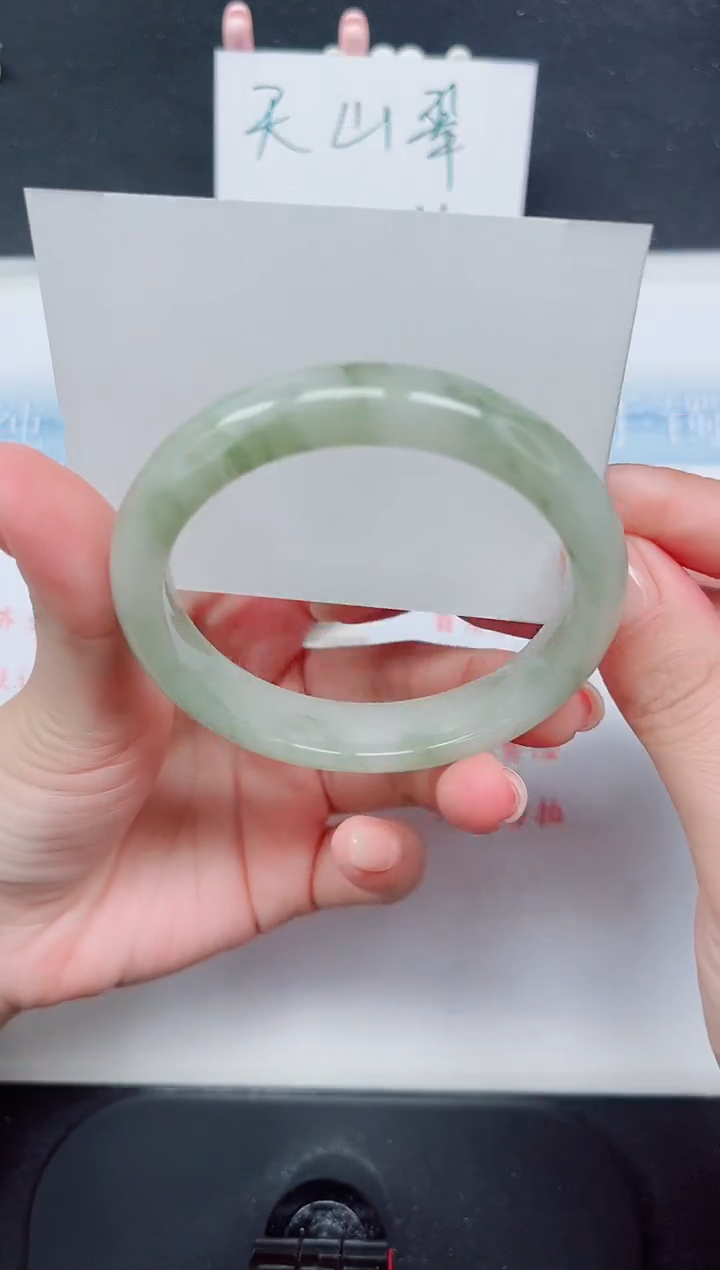 【闪购商品】石英质玉手镯未镶嵌158-56.3