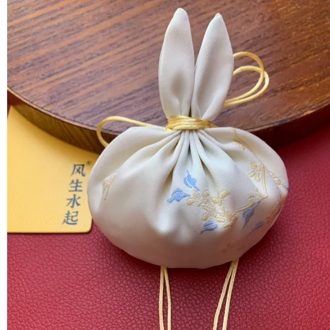 40克【兔和鱼】【钦天监造®】乙巳年现场手磨纯秘制天然香包香囊