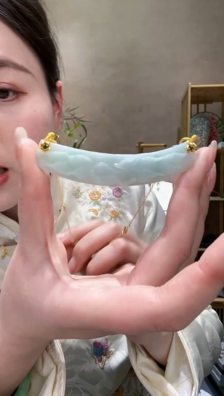 【闪购商品】翡翠颈饰未镶嵌吊坠