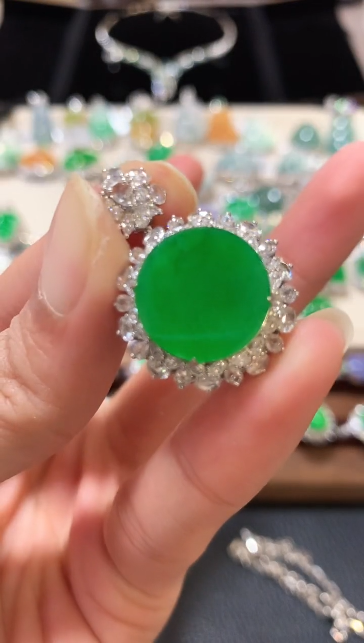 吊坠(不含链)18K金镶嵌翡翠C***ym50 