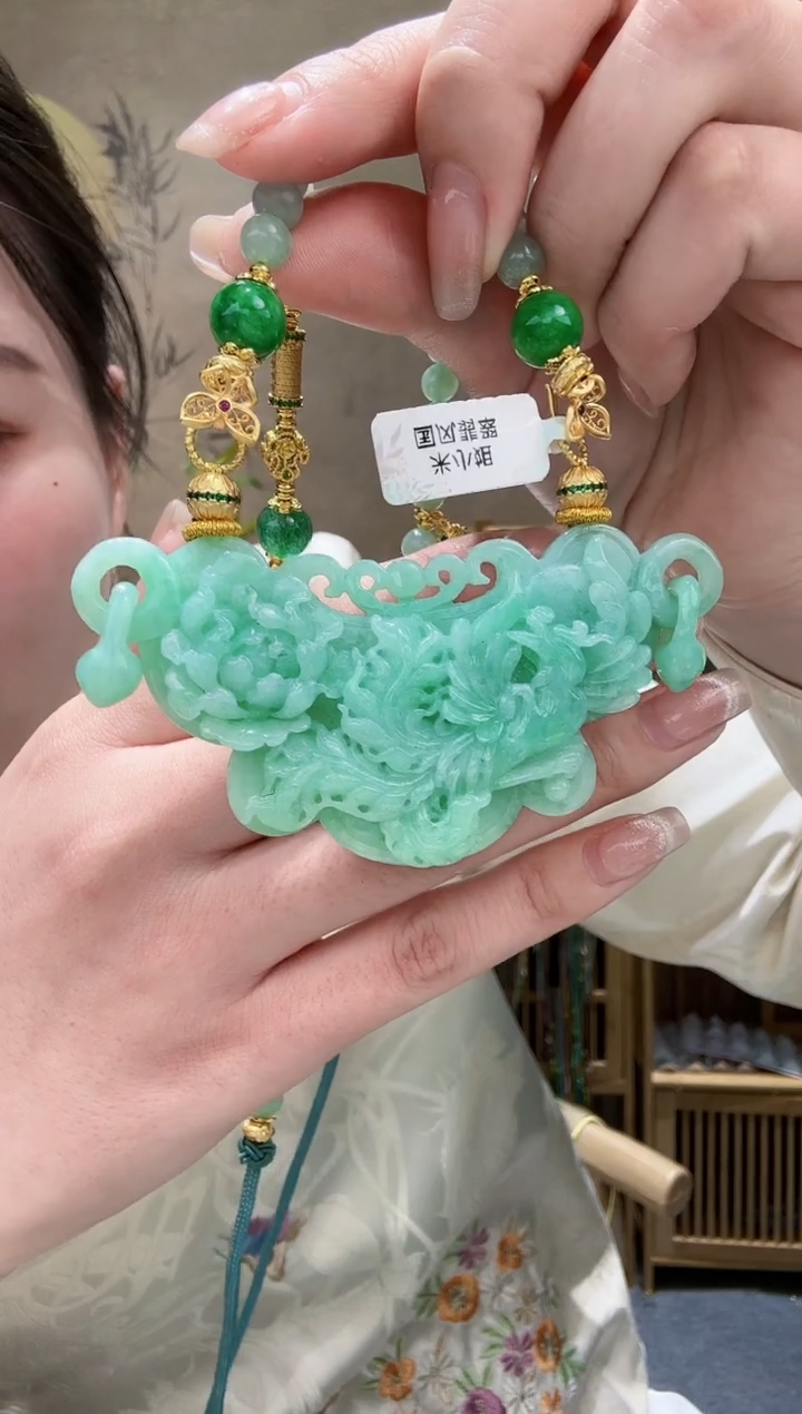 【闪购商品】翡翠颈饰未镶嵌吊坠