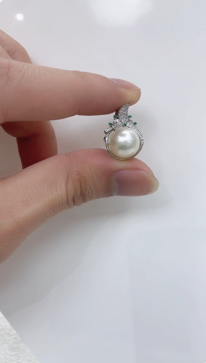 【闪购商品】海水珍珠颈饰银S925镶嵌海水珍珠吊坠