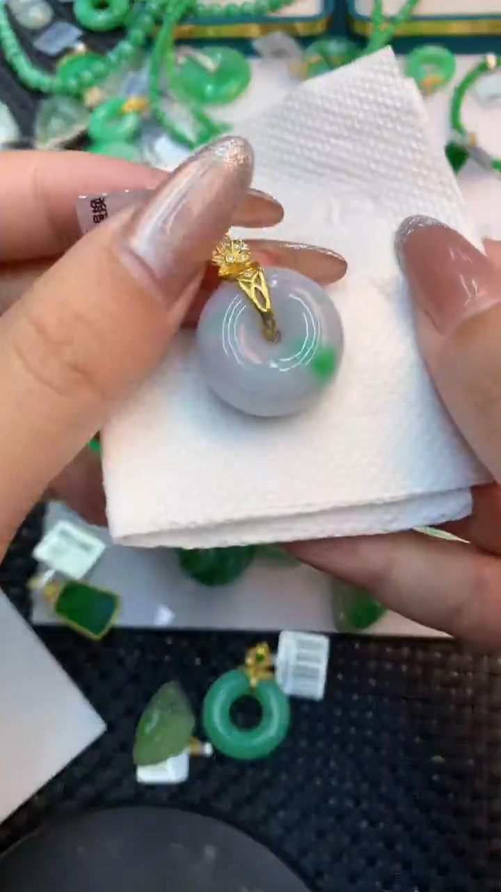 颈饰未镶嵌翡翠1