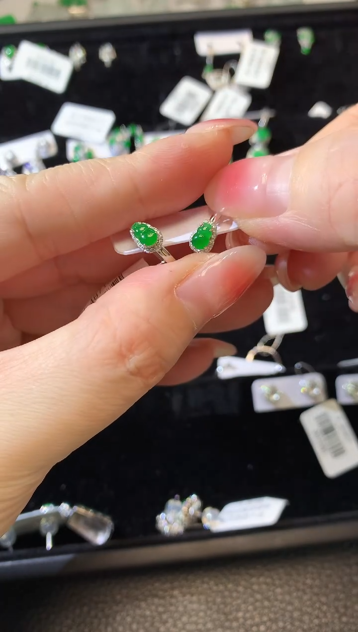 【闪购商品】翡翠耳饰18K金镶嵌A118 多样性发货一件