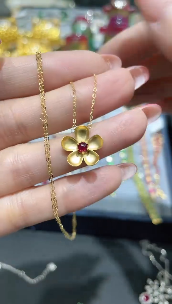 18K金镶嵌项链红宝石项链
