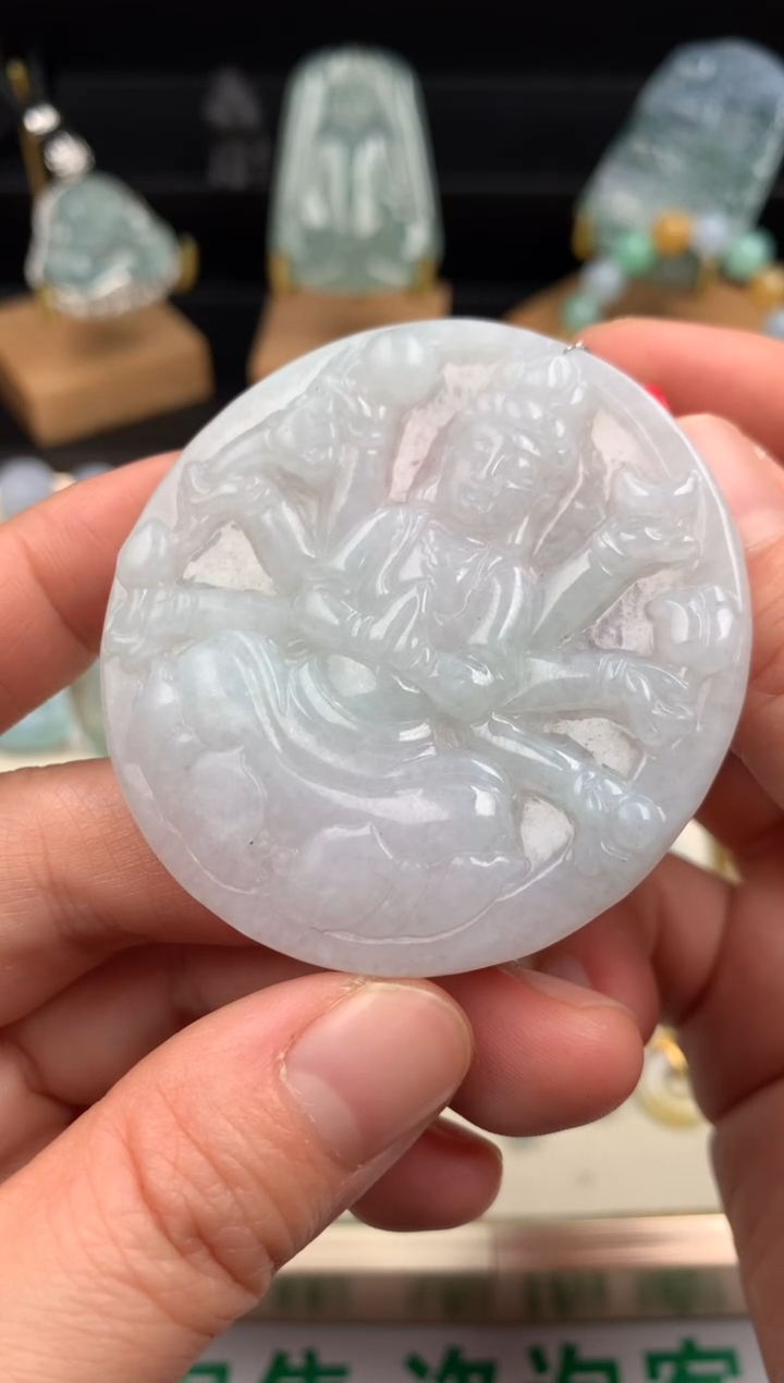 颈饰未镶嵌翡翠千手