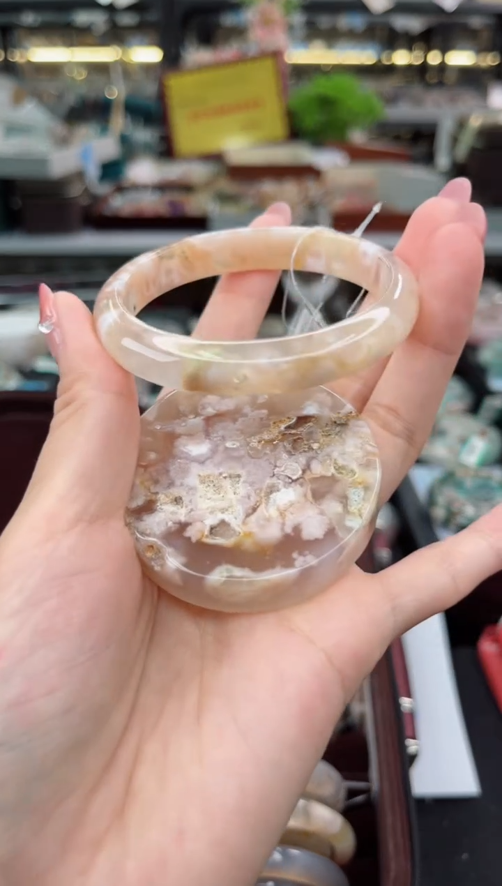 【闪购商品】石英质玉手镯未镶嵌54圈口（赠品镯心）3507363