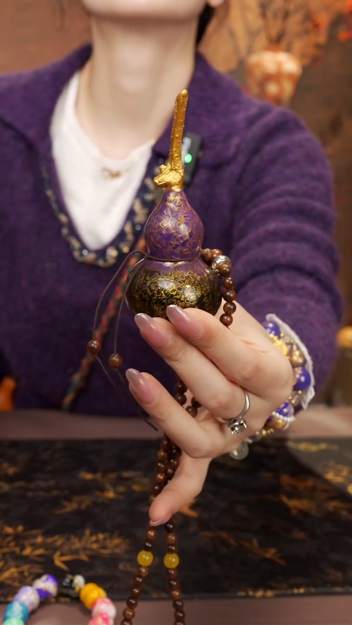 146 --大漆脖挂小葫芦---158