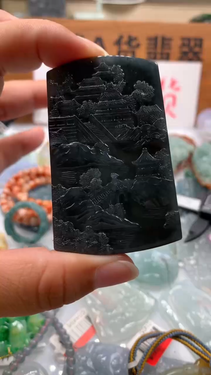 【闪购商品】翡翠颈饰未镶嵌保真天然A货翡翠