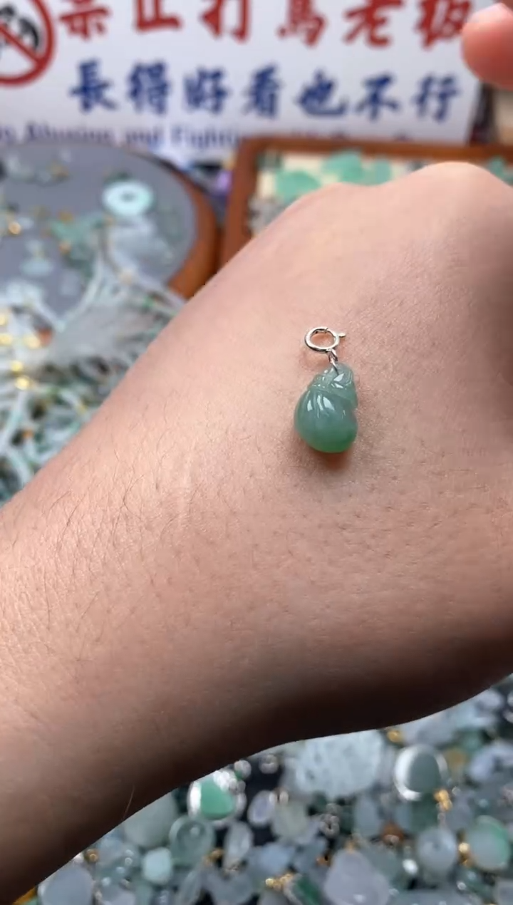 【闪购商品】翡翠颈饰未镶嵌哥哥