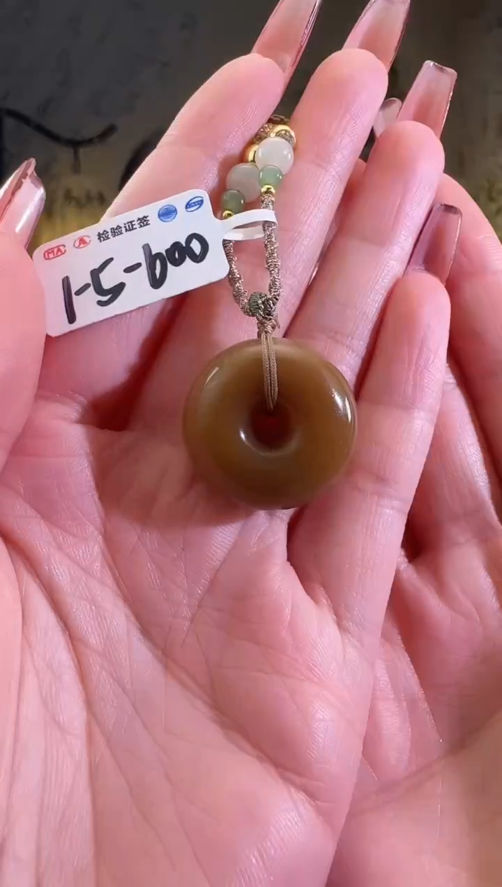 【闪购商品】和田玉颈饰未镶嵌红油糖平安扣
