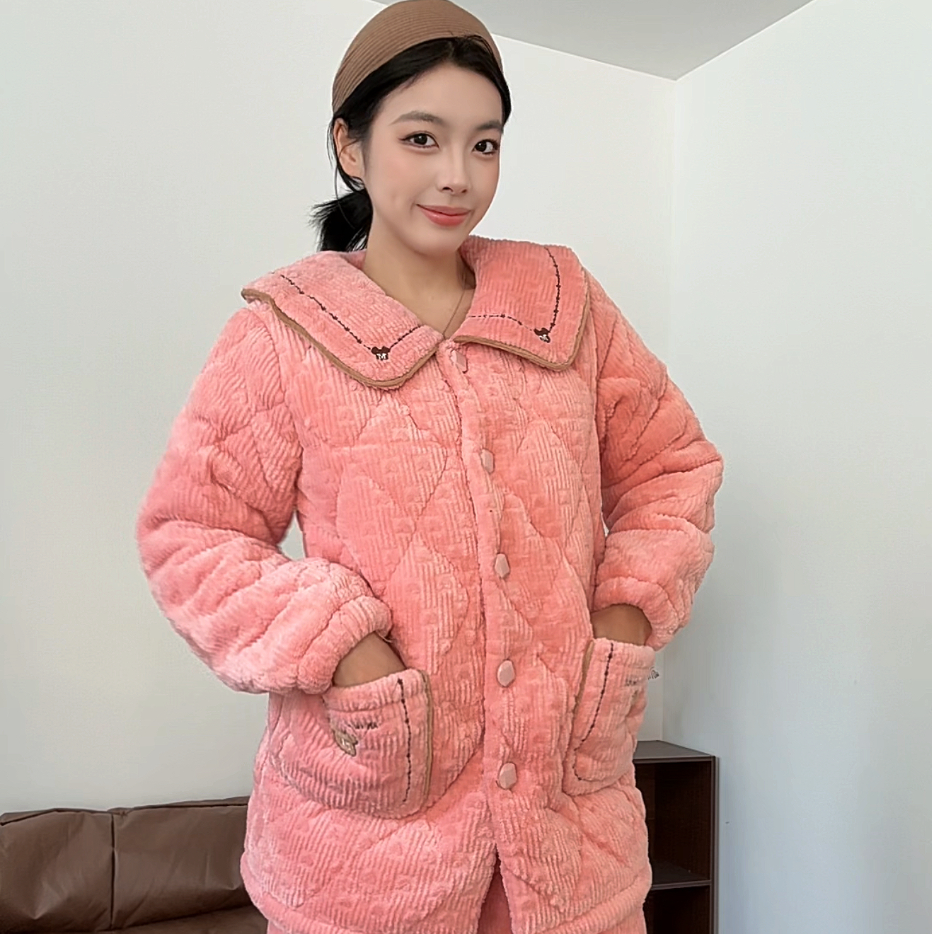  【0243粉杏翻领】家居服套装冬天加厚外穿短款毛绒卡通睡衣