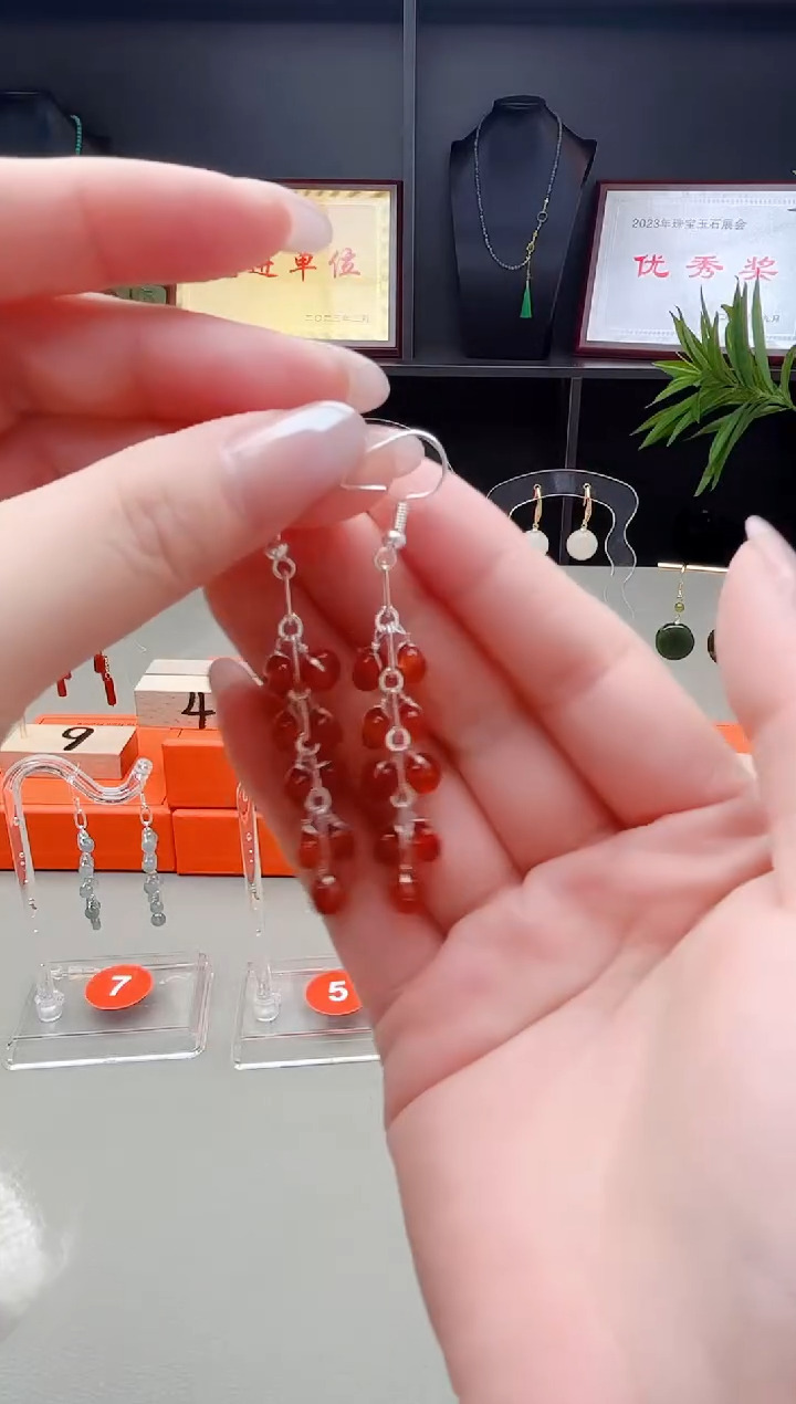 未镶嵌耳钉玛瑙/玉髓323