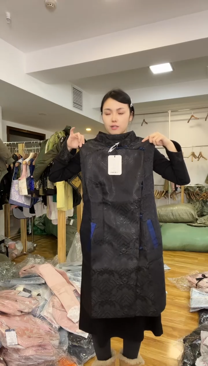 4XL码    145-155斤   马甲裙