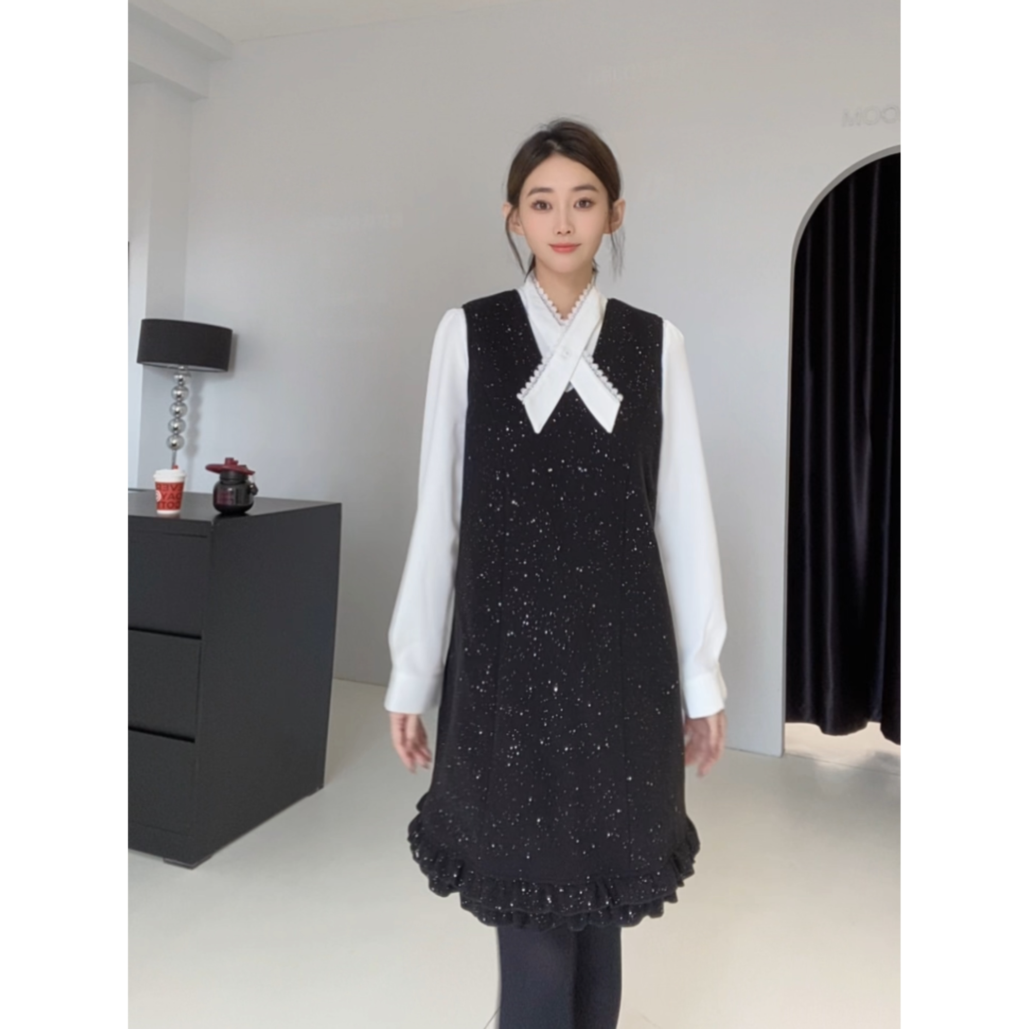  周老板/2025早春新款蝴蝶结衬衫+无袖亮丝背心裙叠搭两件套