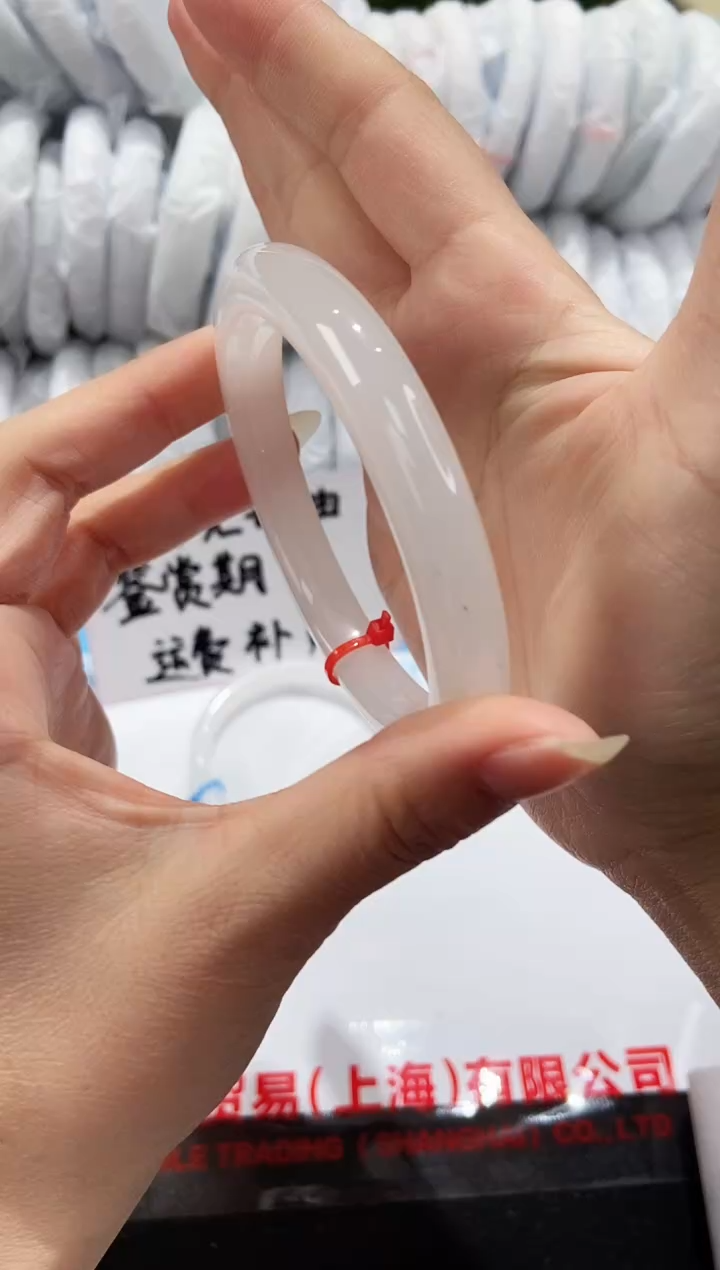 【闪购商品】石英质玉手镯未镶嵌12-61