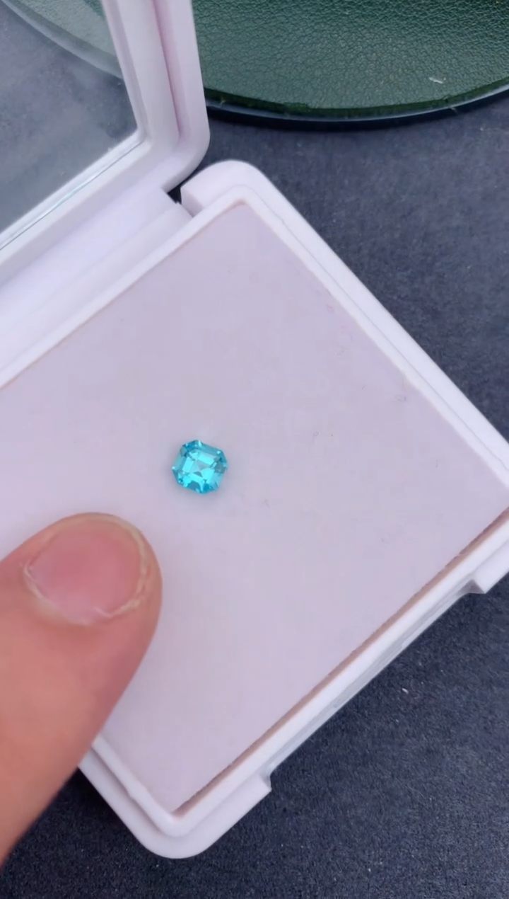 【闪购商品】磷灰石裸石未镶嵌60分 磷灰石