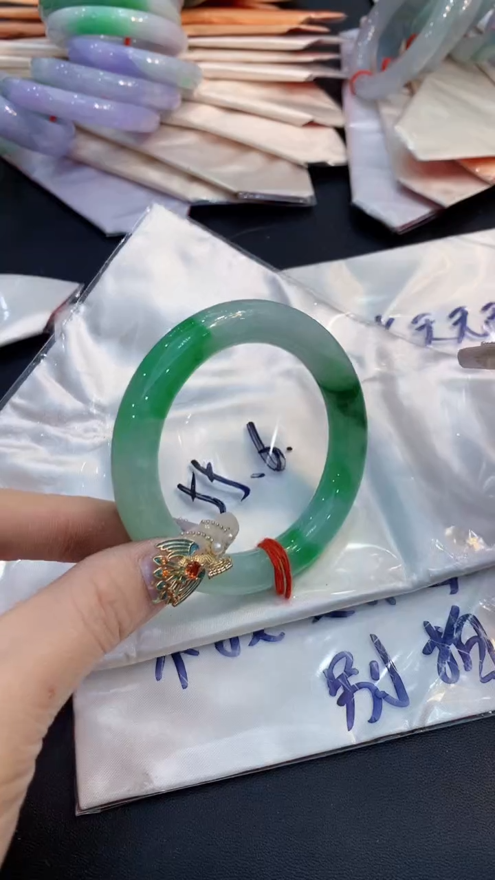 【闪购商品】翡翠手镯未镶嵌0699748795