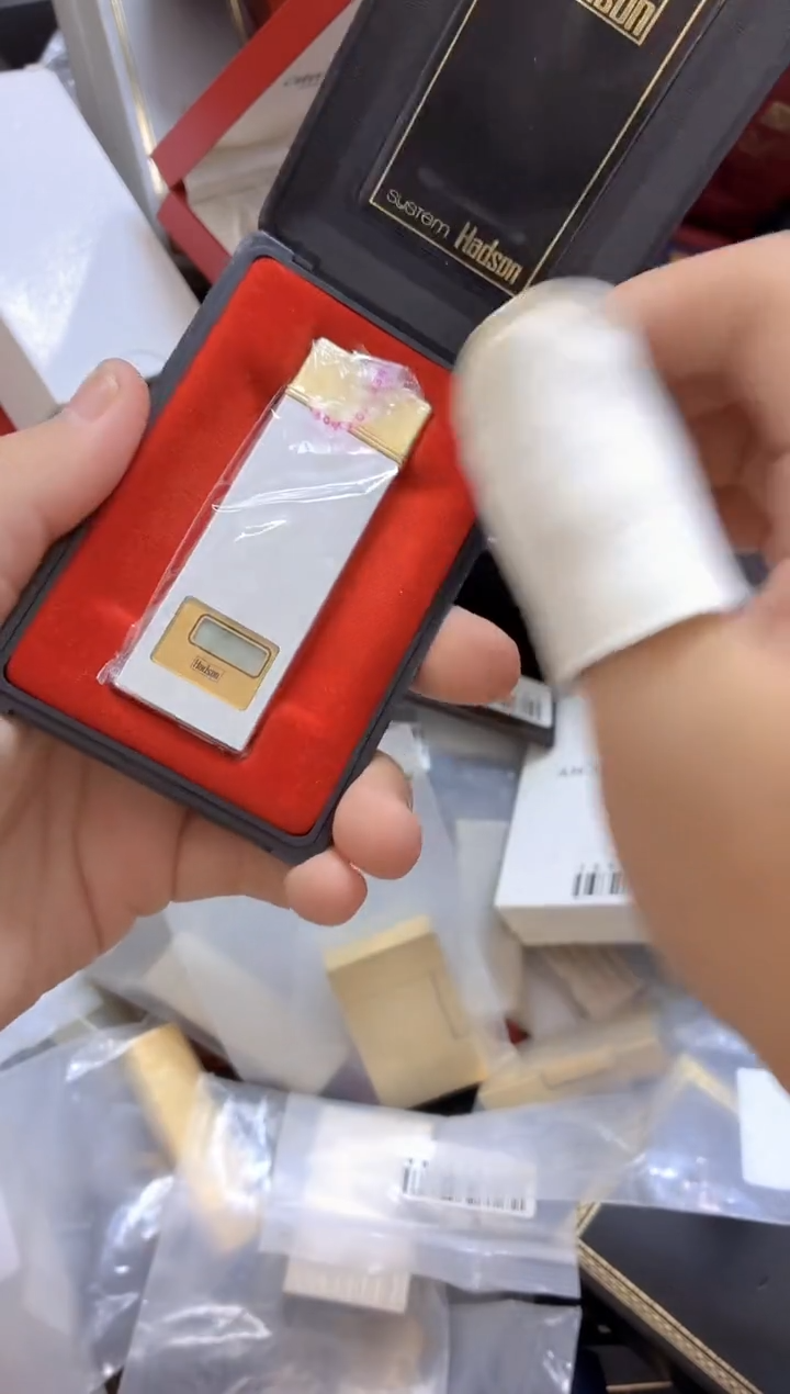 哈德森银拉丝打火机