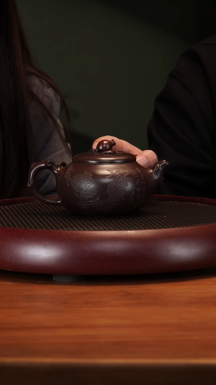 【闪购商品】紫砂茶壶2-51ZXH多子多福可心枣泥520cc