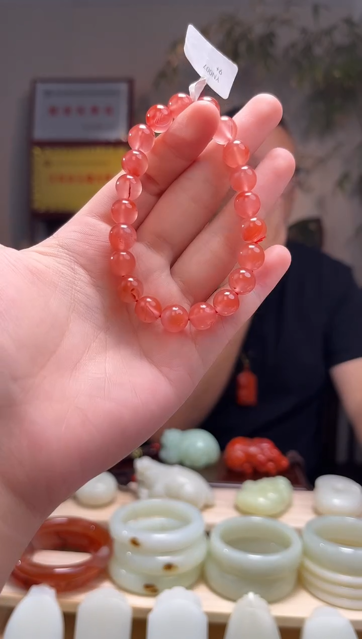 颈饰未镶嵌南红玛瑙手串