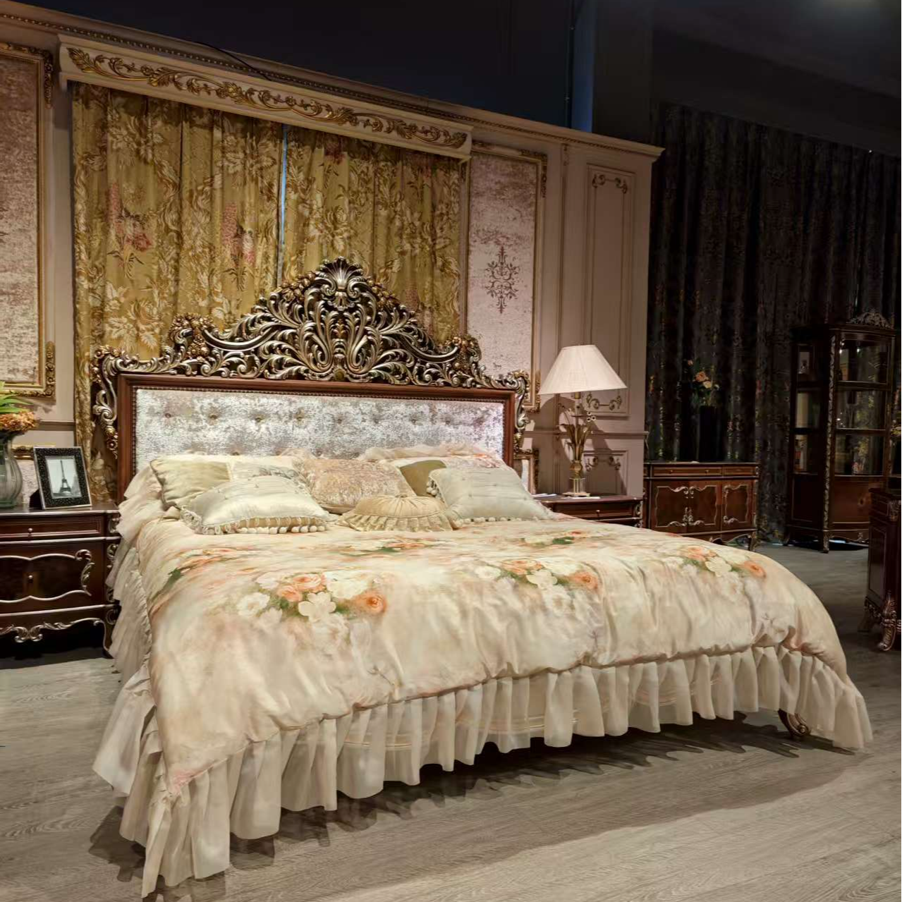 路易十四皇帝床法式古典宫廷风实木雕花布艺床2220*2100*1810H