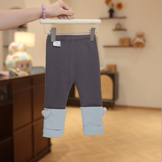 豌豆加绒女童打底裤2025秋季儿童时髦拼色裤子宝宝袜套洋气长裤