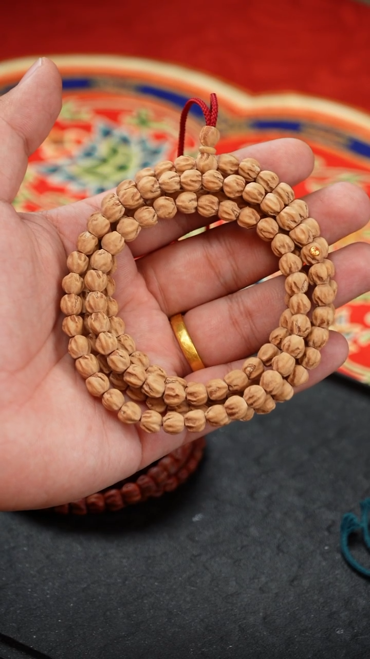 【闪购商品】柏香籽/百香籽手串山案座 金