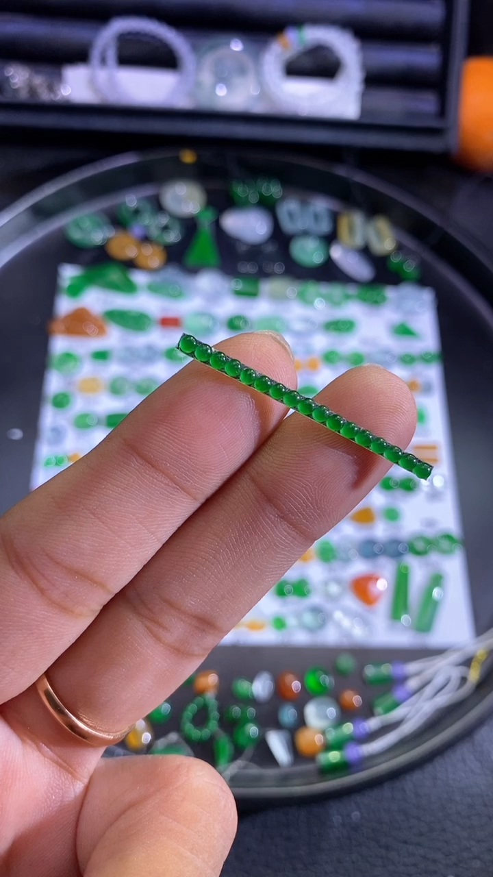 未镶嵌挂件翡翠蛋