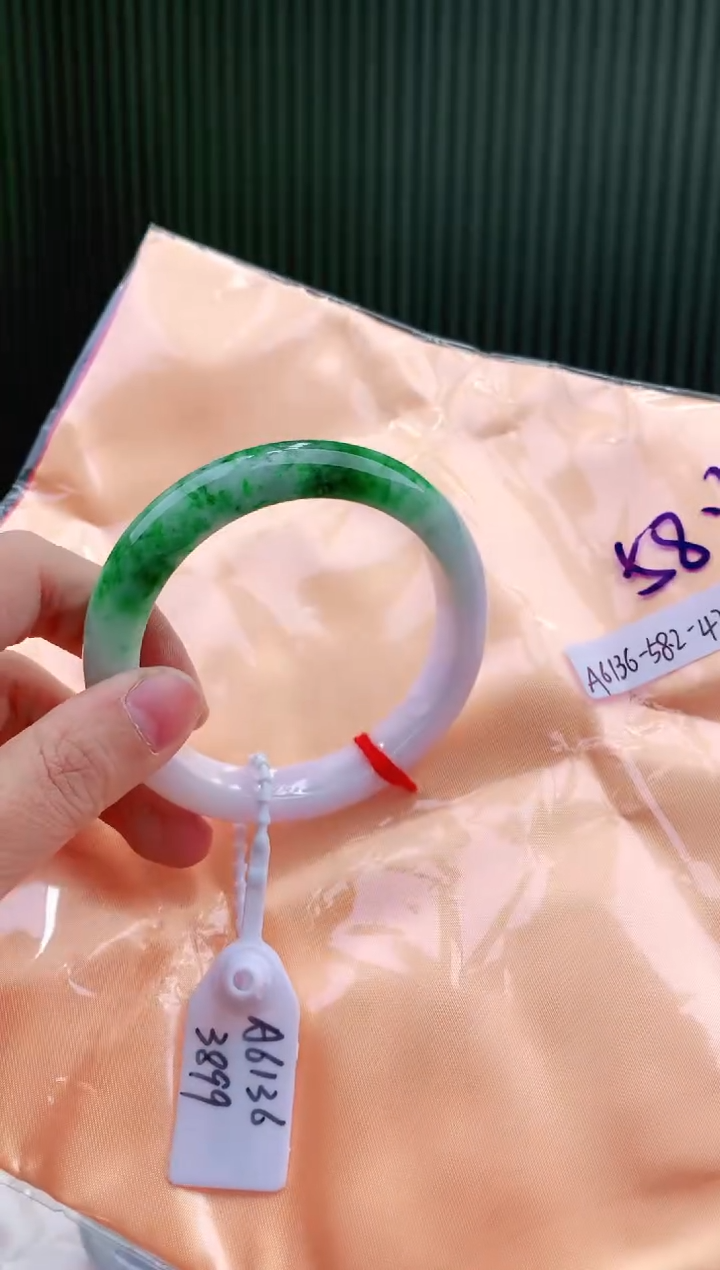 未镶嵌手镯翡翠58