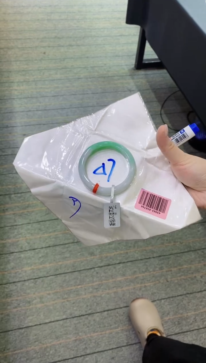 【闪购商品】翡翠手镯未镶嵌